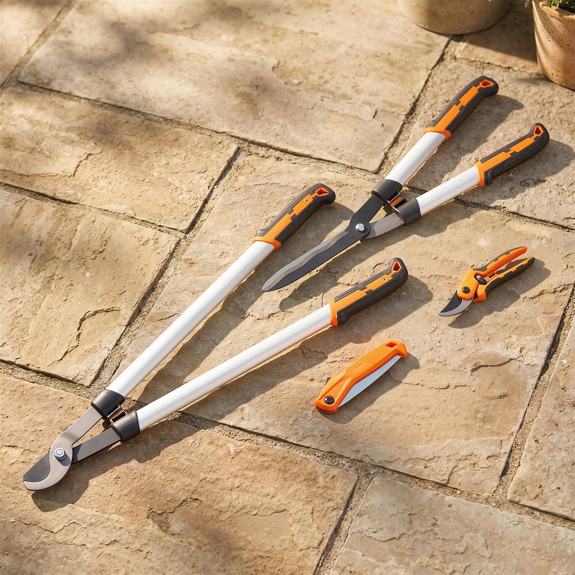 4 Pcs Pruning Shears Set with Hedge Shears, Loppers, Garden Secateurs and Folding Hand Saw with Aluminum Handle