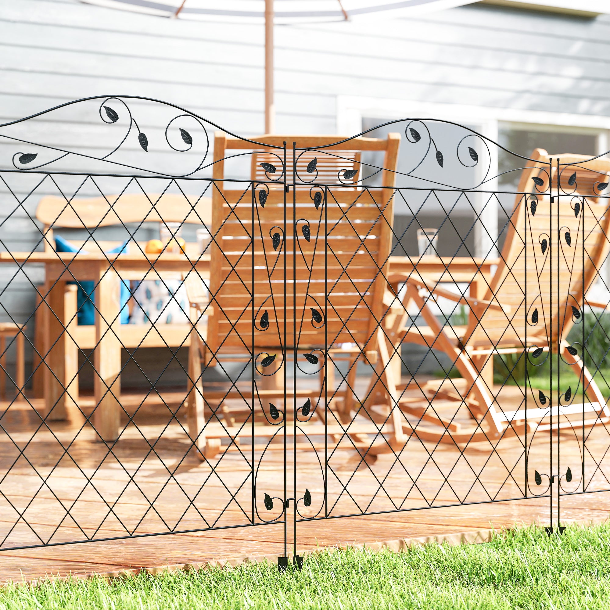Outdoor Metal Garden Fence Panels, Border Edging for Yard, Patio, 4 Pack, Wavey Vines
