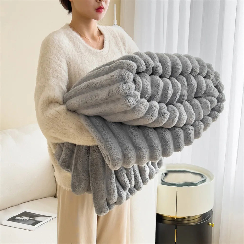 Double-Sided Warm Throw Blanket – Soft, Breathable & Skin-Friendly Solid Color Striped Blanket