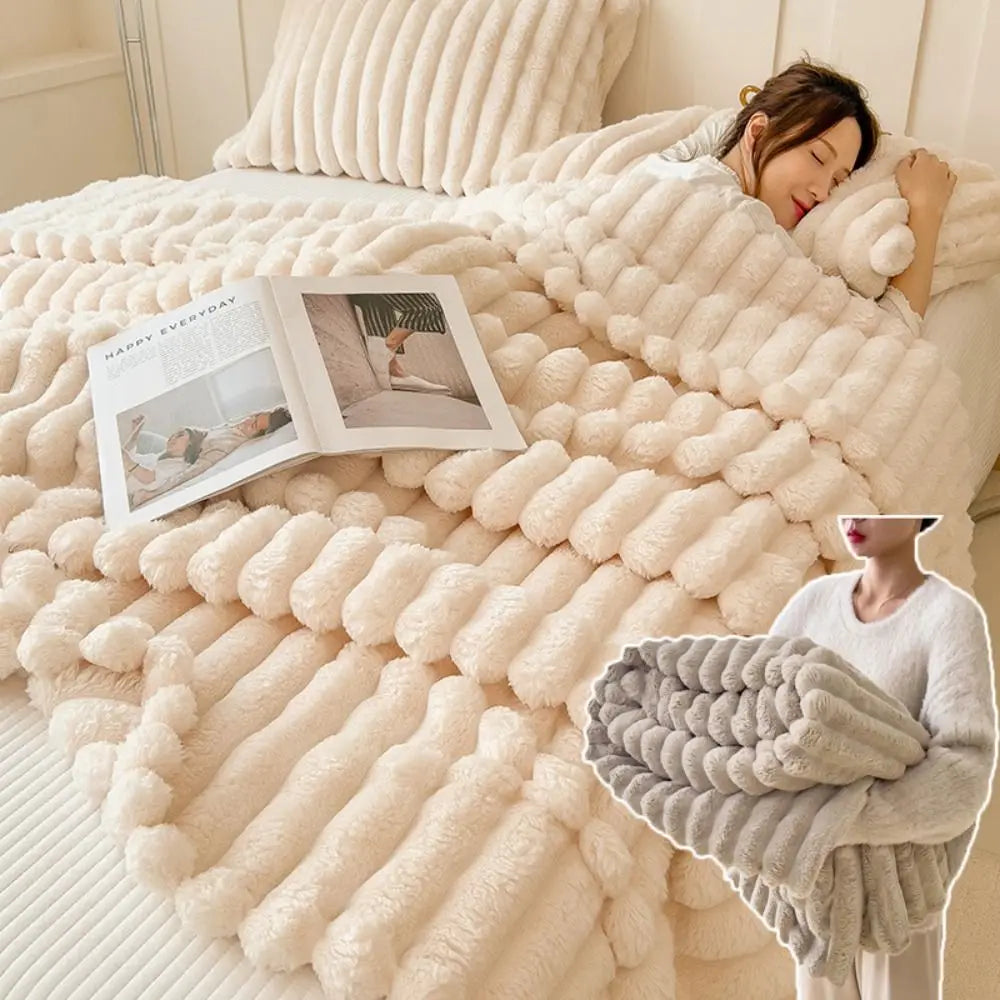 Double-Sided Warm Throw Blanket – Soft, Breathable & Skin-Friendly Solid Color Striped Blanket