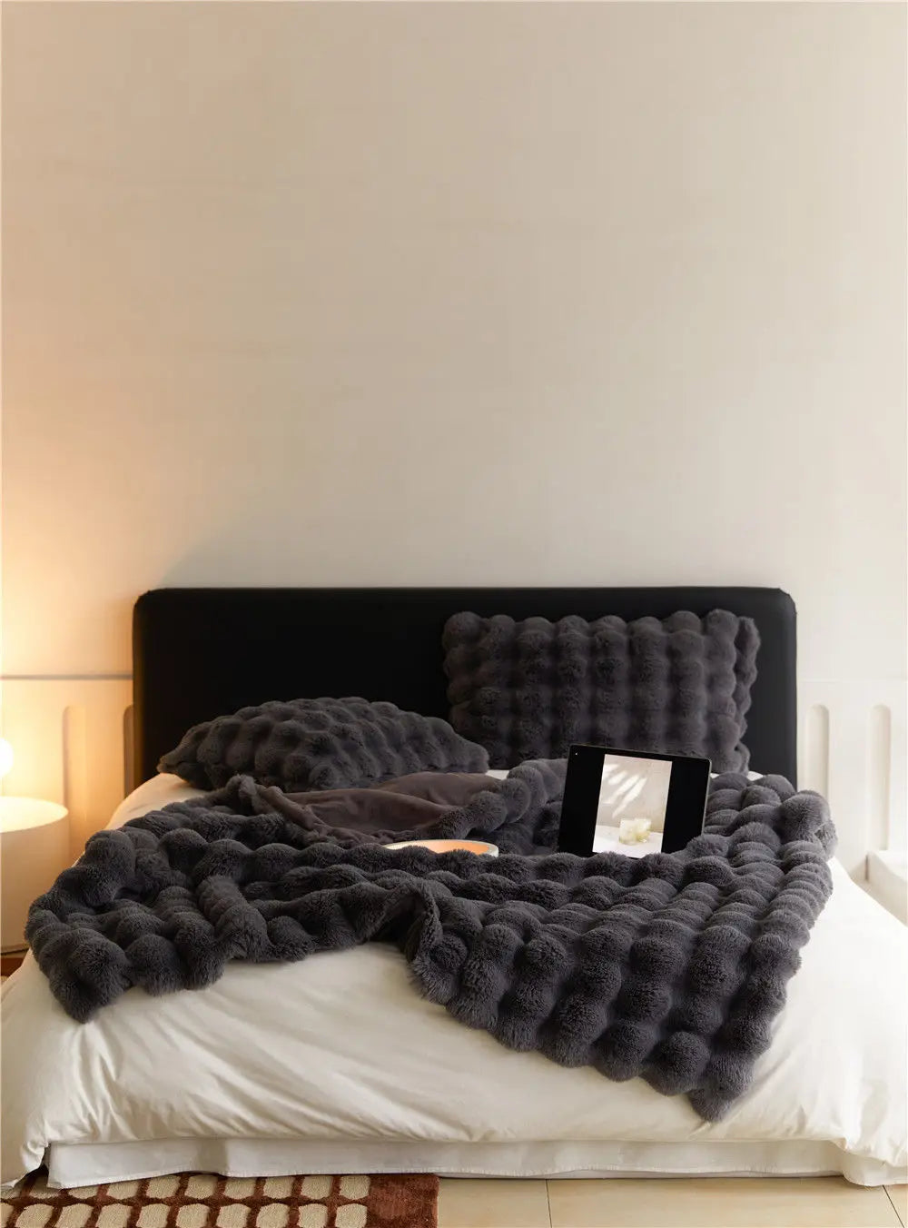 Luxury Faux Rabbit Fur Bubble Blanket – Ultra Soft Plush Throw for Sofa & Bed