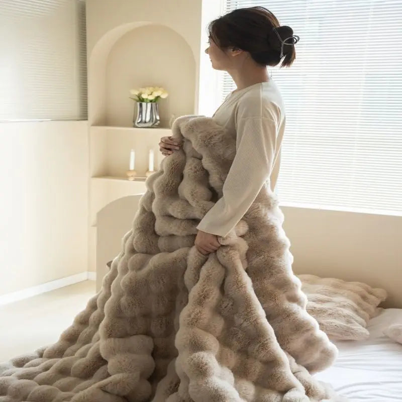 Luxury Faux Rabbit Fur Bubble Blanket – Ultra Soft Plush Throw for Sofa & Bed