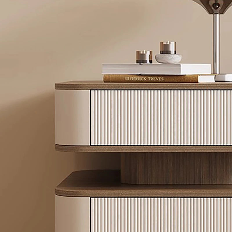 Italian Classic Nightstand – Elegant Vintage Bedside Table with Timeless Charm