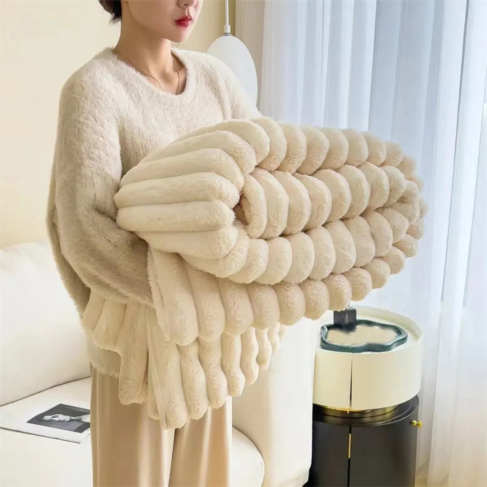 Double-Sided Warm Throw Blanket – Soft, Breathable & Skin-Friendly Solid Color Striped Blanket