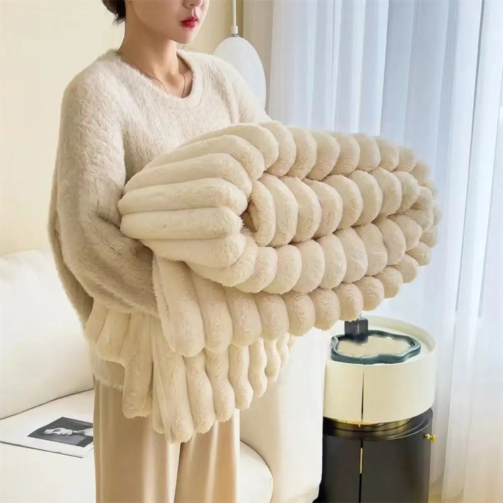 Double-Sided Warm Throw Blanket – Soft, Breathable & Skin-Friendly Solid Color Striped Blanket