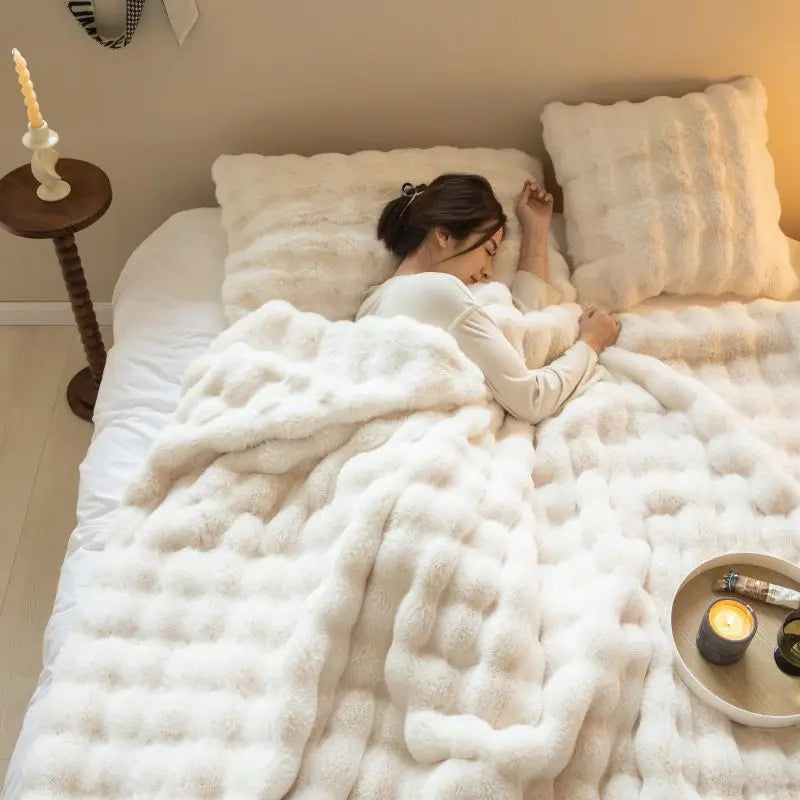 Luxury Faux Rabbit Fur Bubble Blanket – Ultra Soft Plush Throw for Sofa & Bed