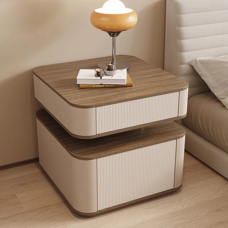 Italian Classic Nightstand – Elegant Vintage Bedside Table with Timeless Charm