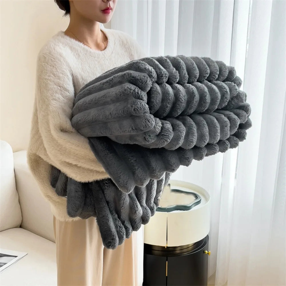 Double-Sided Warm Throw Blanket – Soft, Breathable & Skin-Friendly Solid Color Striped Blanket