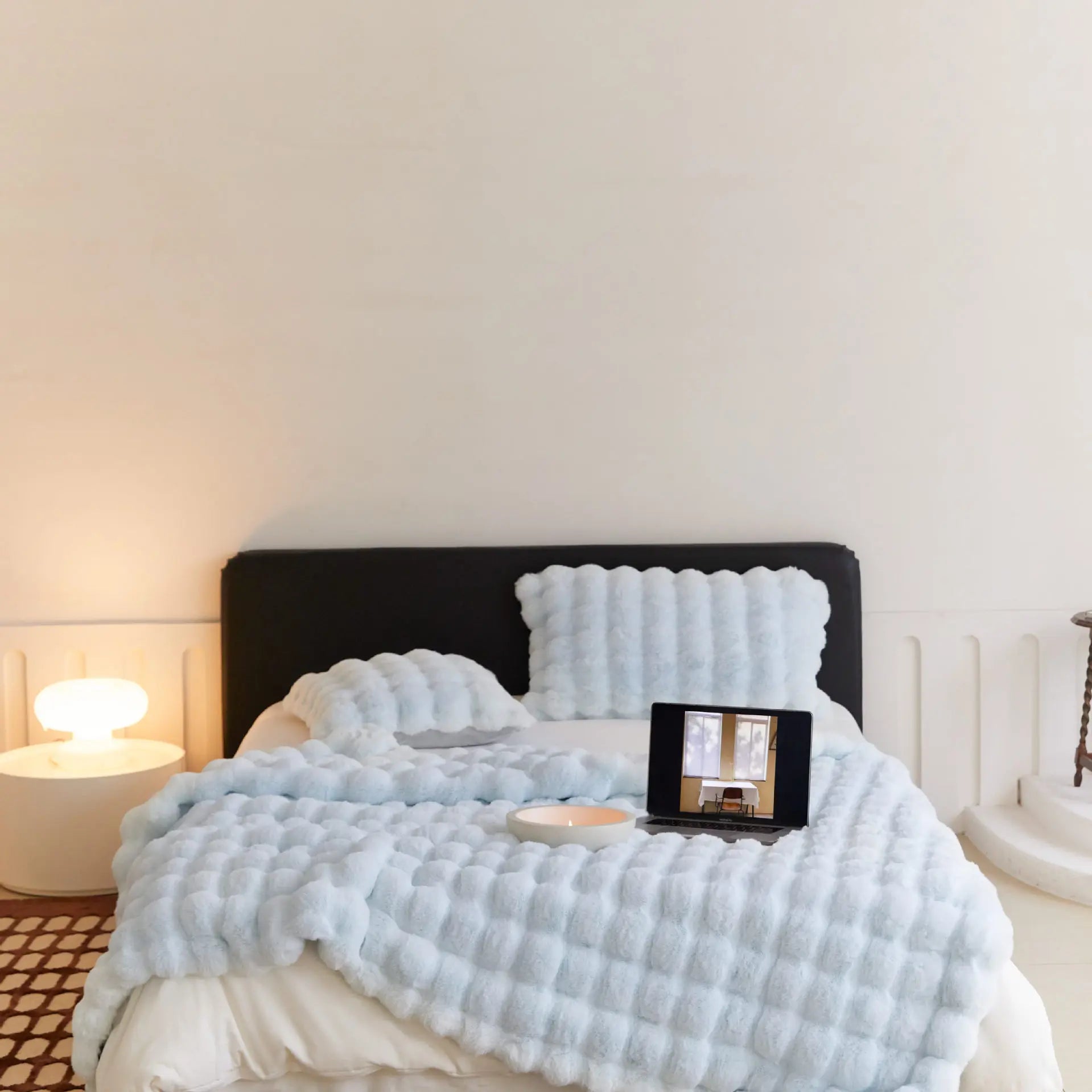 Luxury Faux Rabbit Fur Bubble Blanket – Ultra Soft Plush Throw for Sofa & Bed