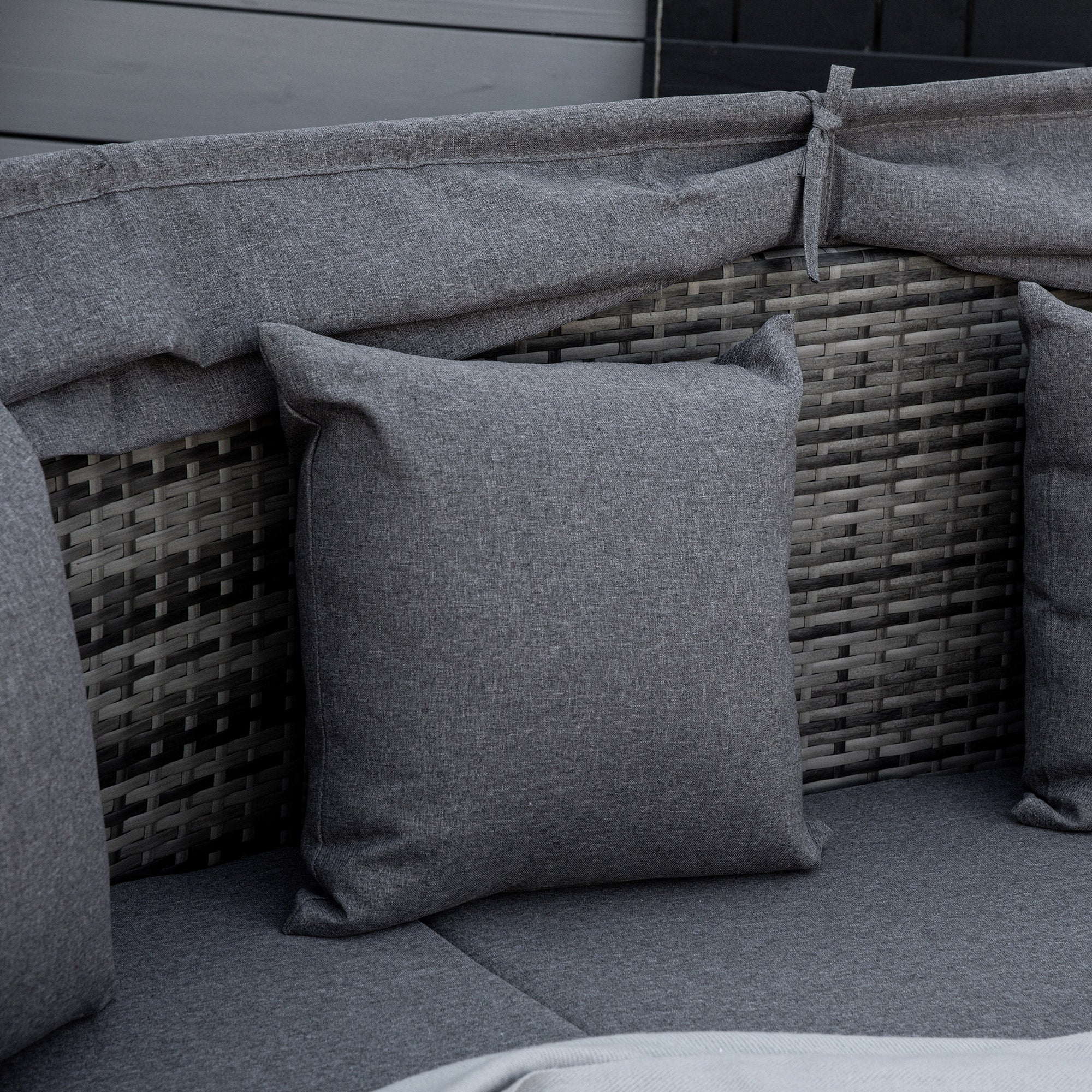 4 Pieces Patio PE Wicker Round Daybed, Outdoor Rattan Garden Lounge Furniture Sets, Grey