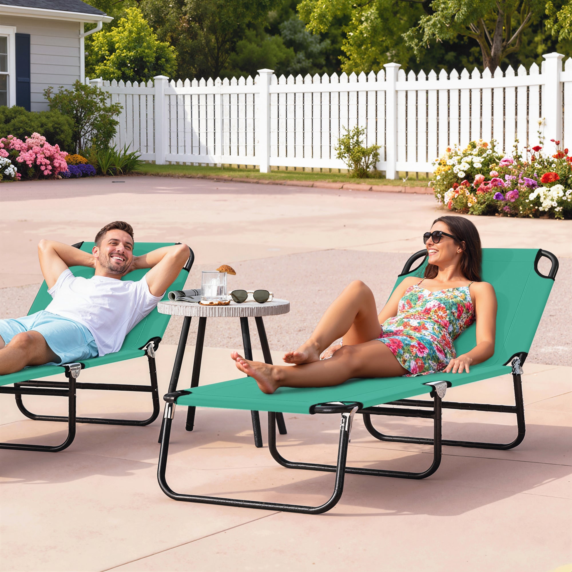 Outdoor Folding Lounge Chair, Steel Tanning Chair with Reclining Back, Breathable Mesh for Beach, Yard, Patio, Green