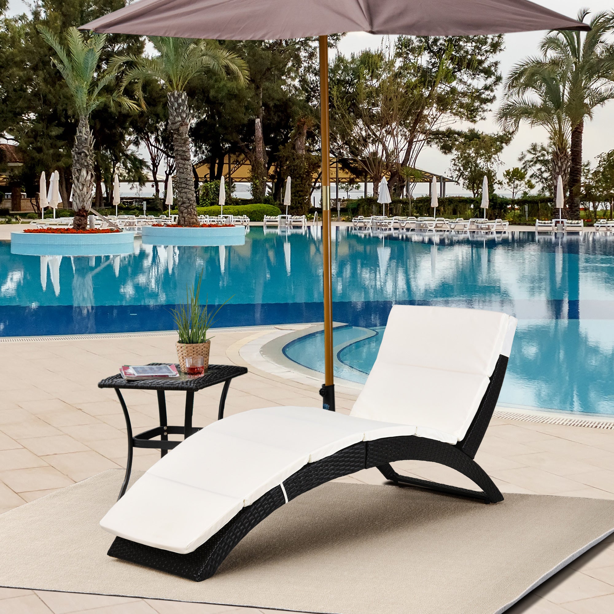 Patio Rattan Chaise Lounger Wicker Foldable Reclining Backrest PE Rattan Outdoor Lounge Chair, Recliner with Cushion for Garden, Backyard, Lawn,Balcony, Beige